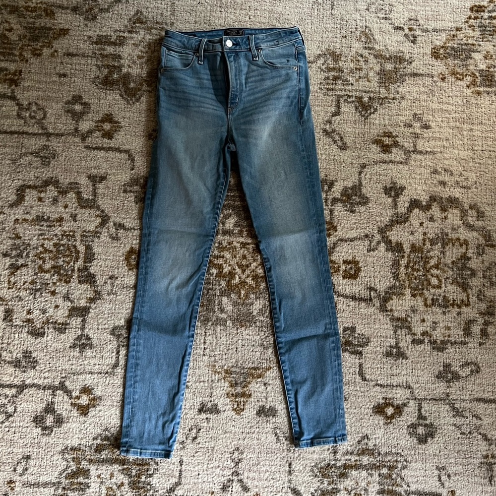 Abercrombie high rise super skinny jeans